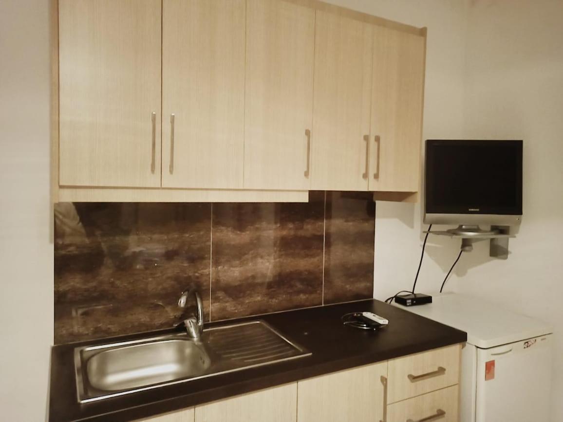 Ferienwohnung Apartament Gerdani Ksamil Exterior foto